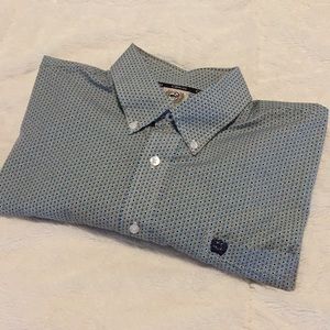 Men’s Cinch long sleeved button down shirt